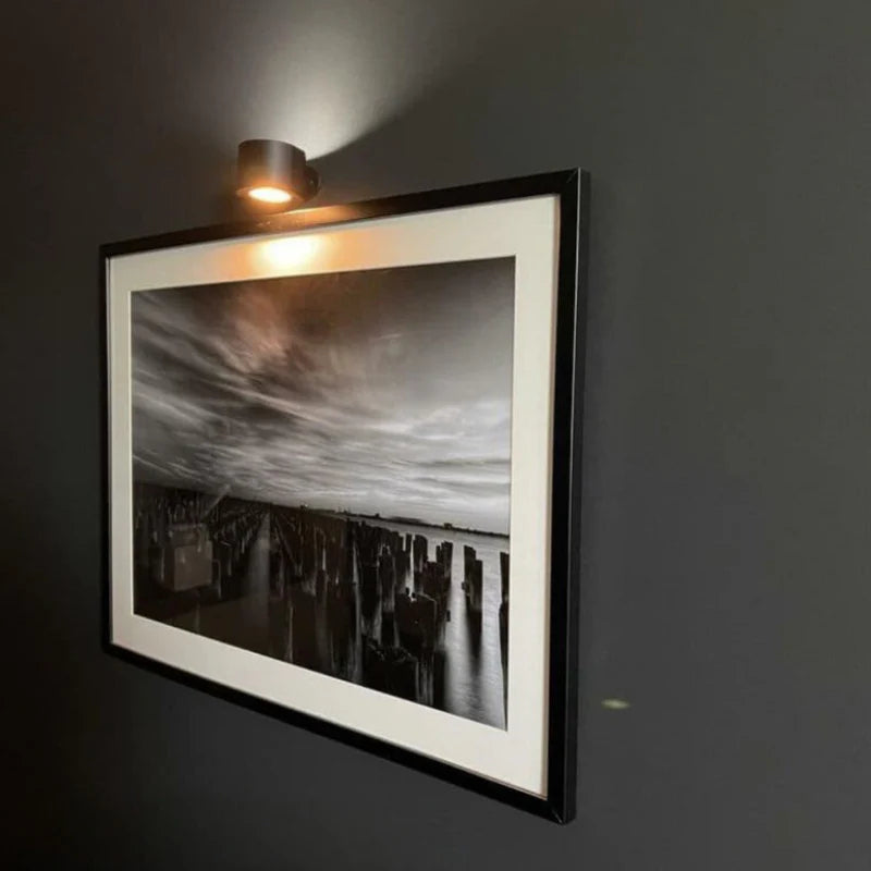 Lámpara LED Infinite: Ilumina tu hogar con estilo y comodidad